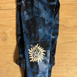 Supernatural branded leggings size large